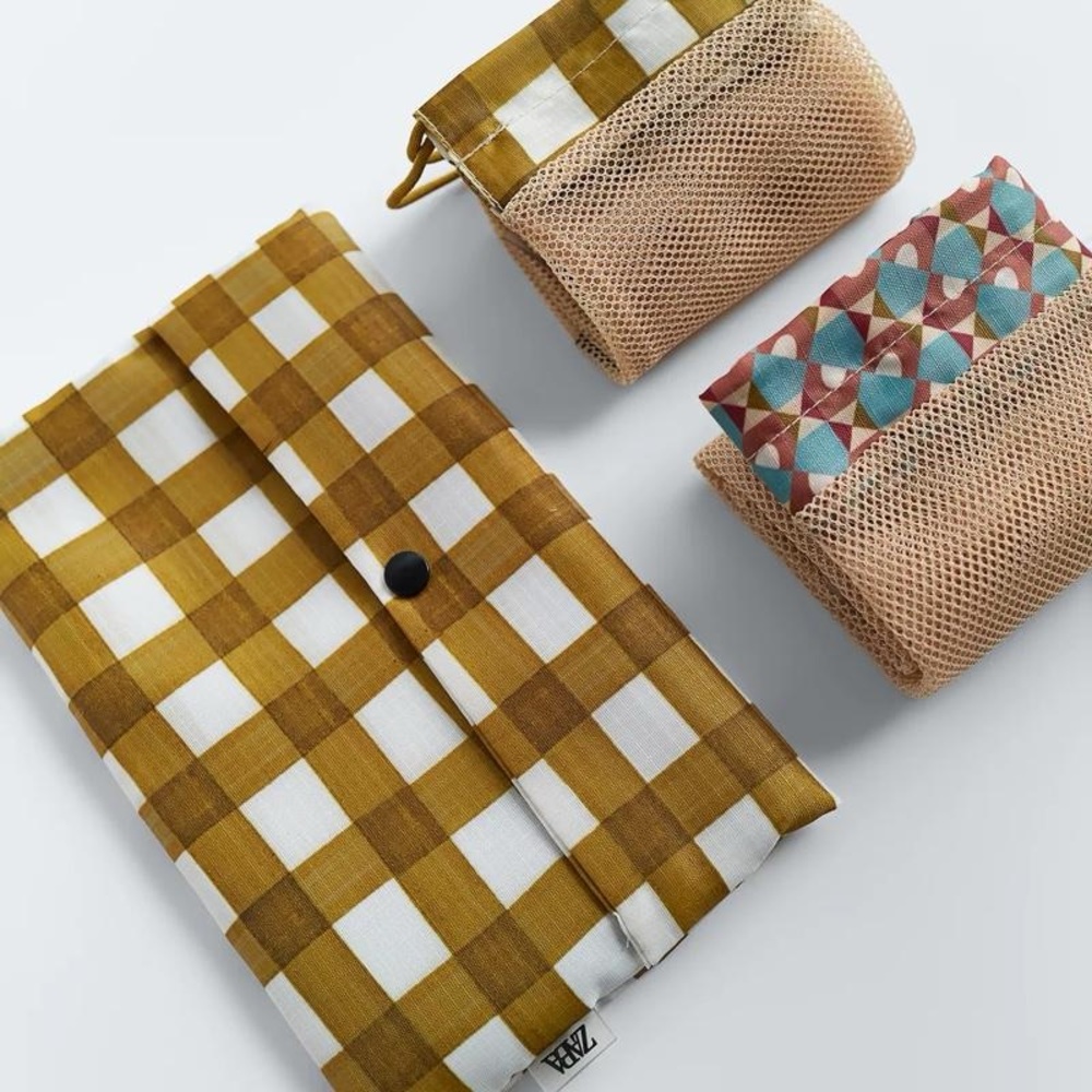 Zara PACK OF 2 PRINTED BAGS